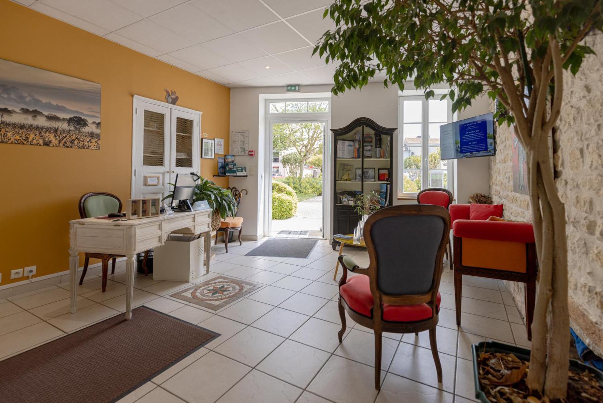 Logis Hotel Le Richelieu - Royan Atlantique Сожон Экстерьер фото